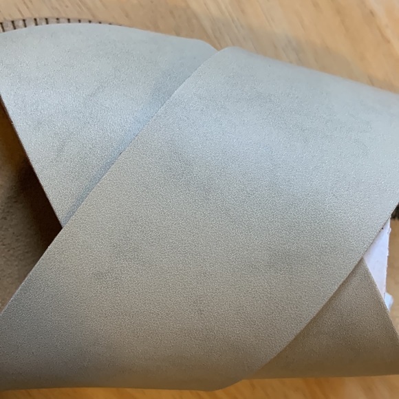 NIB FREE PEOPLE Sidelines Footbed Sandals Dove Grey - Picture 9 of 16